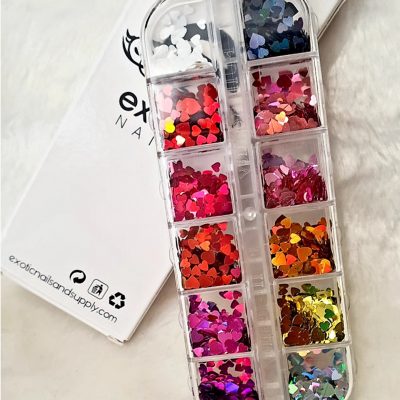 Caja Exótic Nails corazones de diferente tamaño