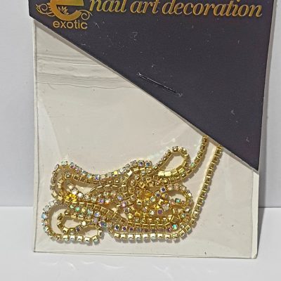 Dije Exotic Nails Cadena Dorada con Cristal Tornasol