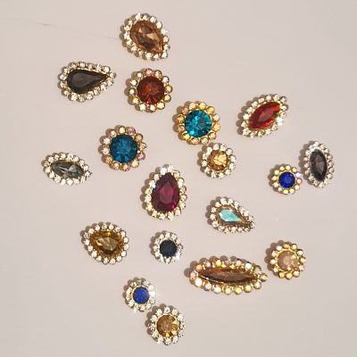 Mix de dijes con cristales para uñas