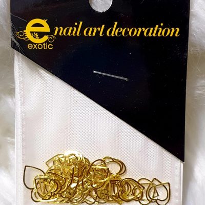 Dije Exotic Nails Corazón dorado contorno
