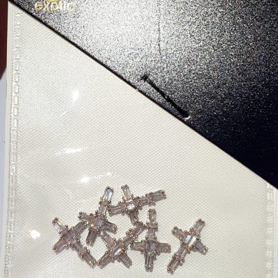Dije Exotic Nails Zirconia Cruz