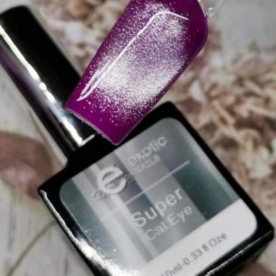 Super cat Eye 
exotic Nails