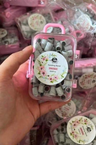Maletita Con 100 barriles #240 Grises 
Exotic Nails ,GRATIS portabarril